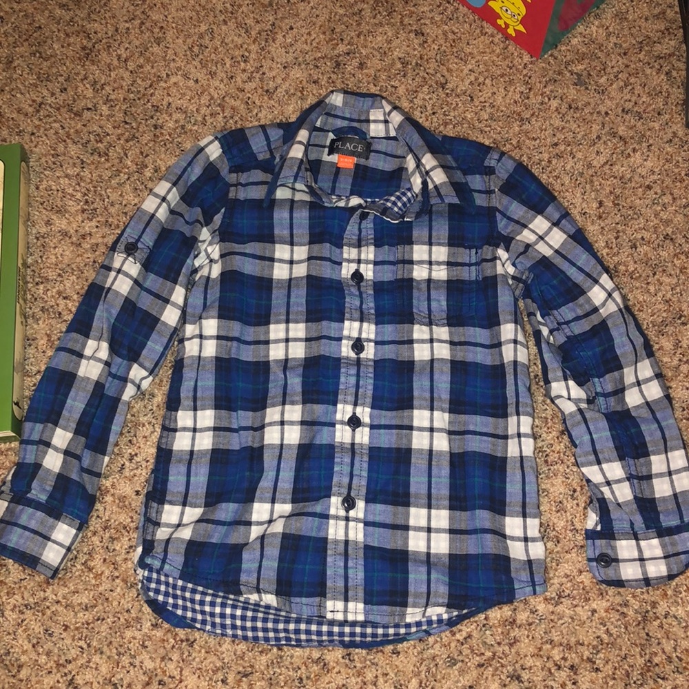 Boys size 5/6 plaid button down shirt